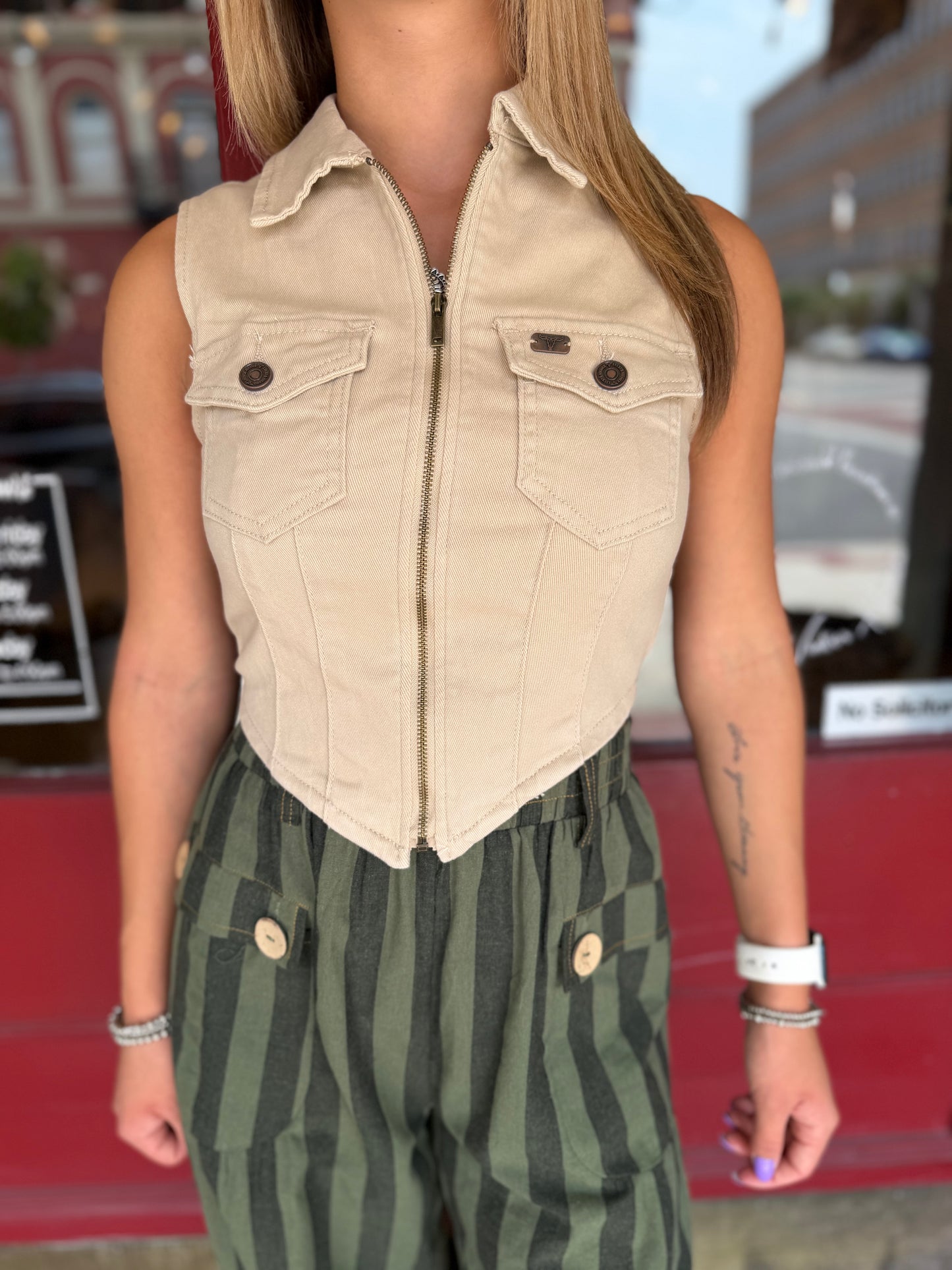 Cowgirl Standard – Denim Tan Zip Top