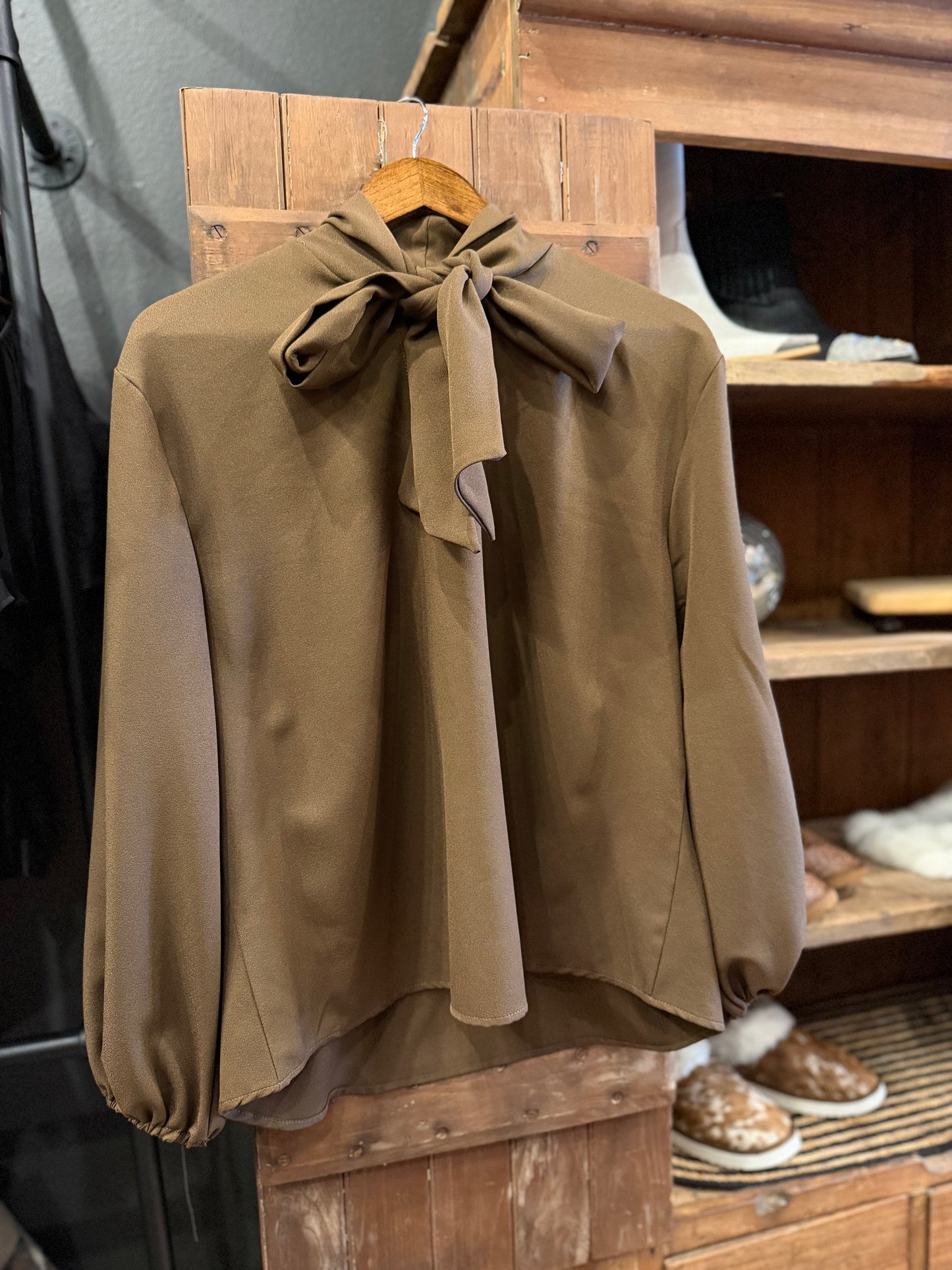 Creek Bankside – Brown Tie Top