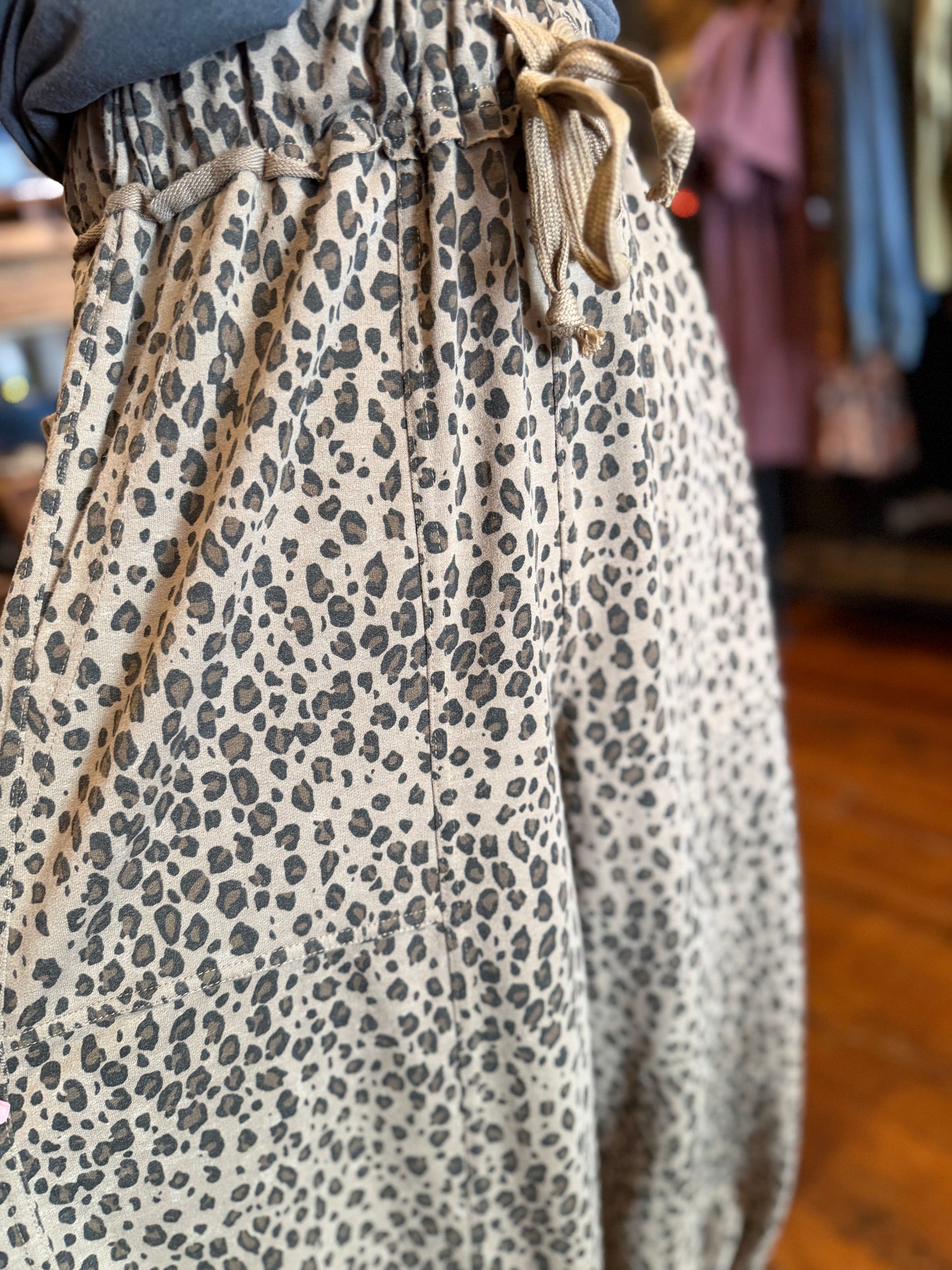 Barely Wild – Cheetah Joggers