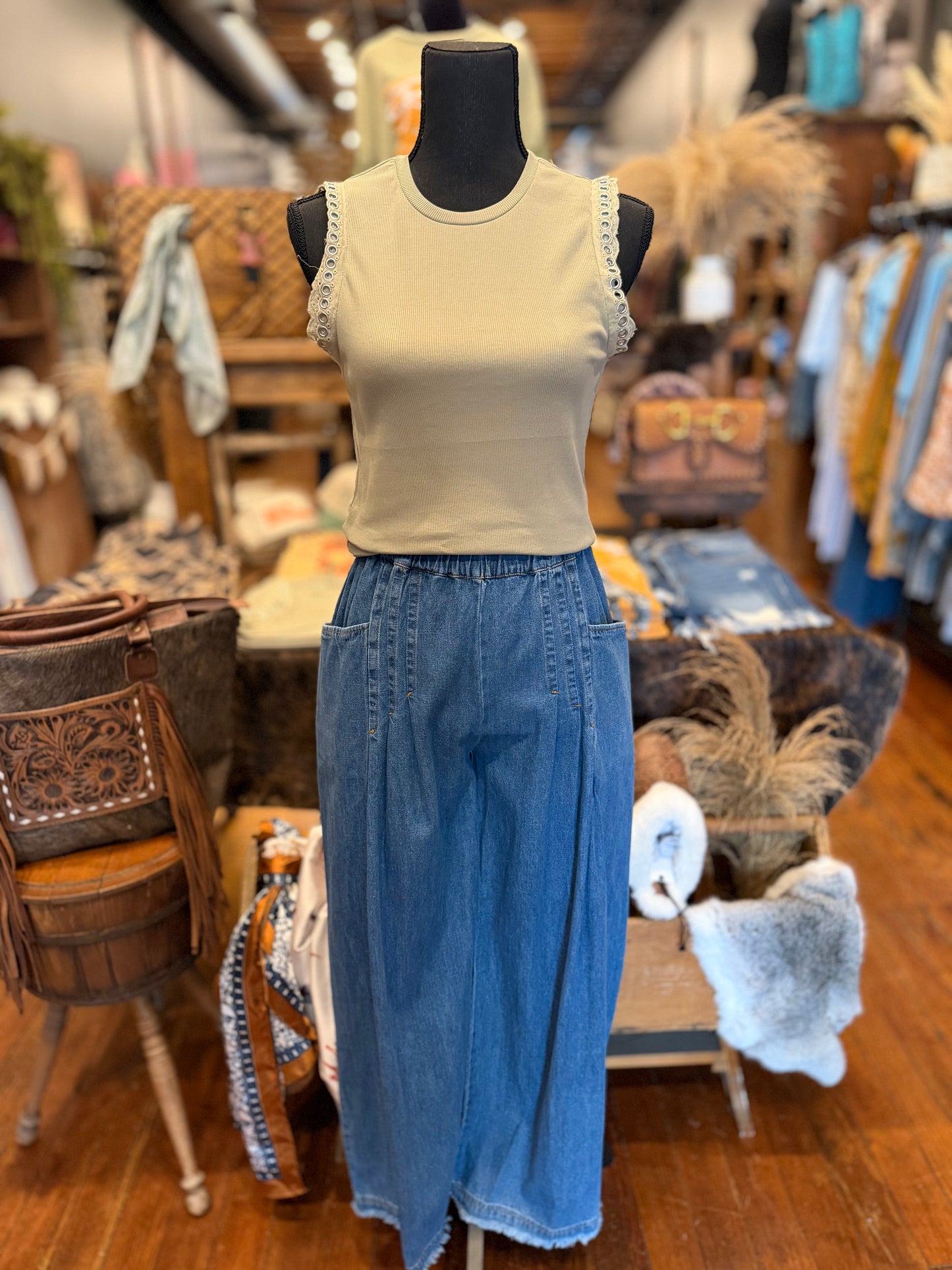 River Wash - Wide Leg Denim Pants