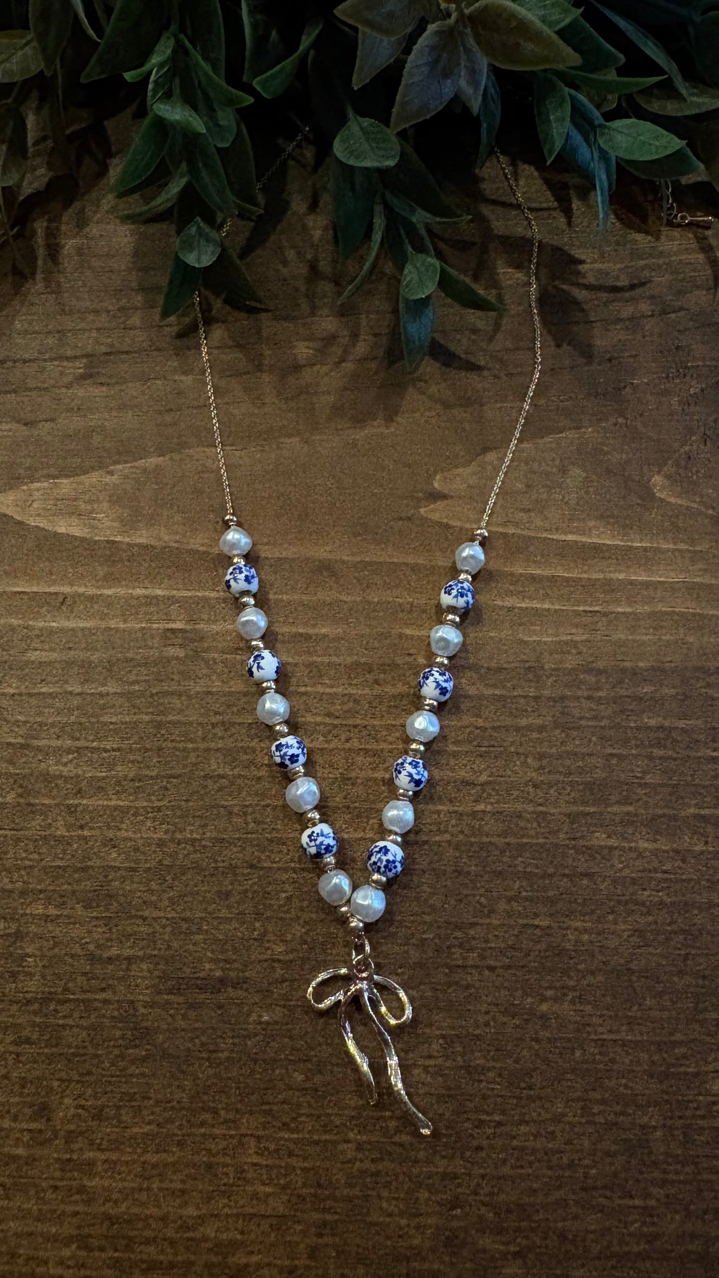 Cottage Pearl-Bow Necklace