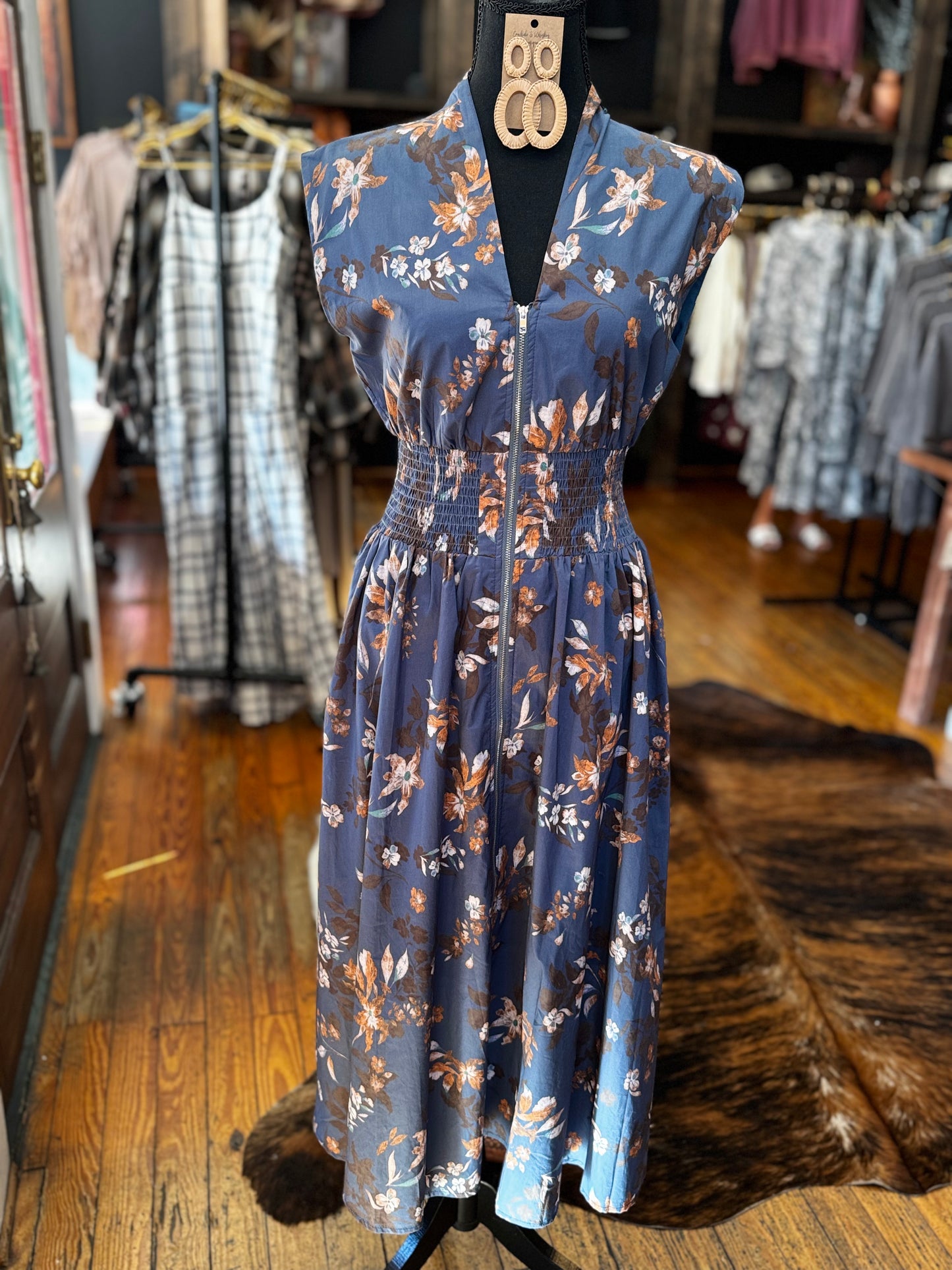Blue Country Rose – Dusty Blue Floral Midi Dress