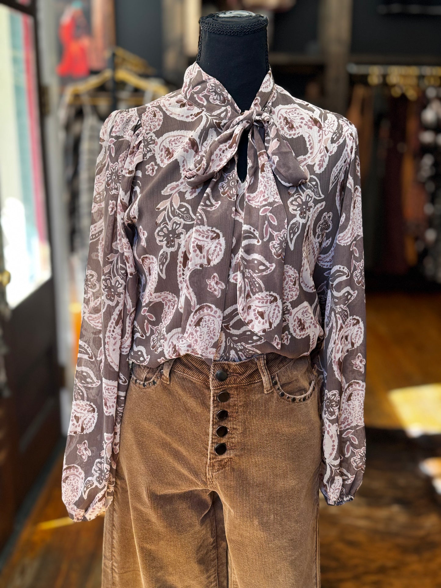 Paisley Dreams – Olive Tie Top