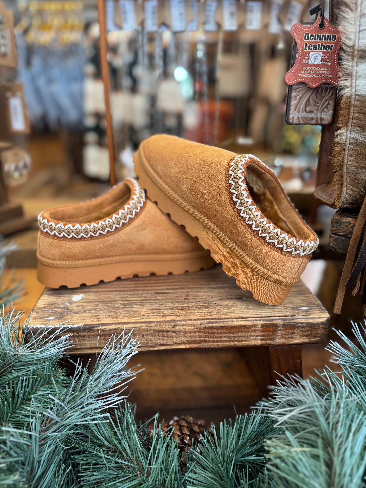 Snuggle Step – Camel Low-Cut Booties