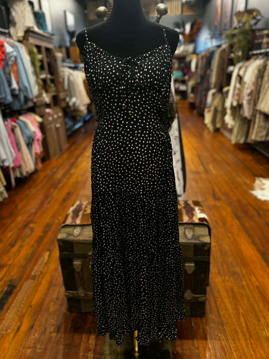 Dottie Darling – Tie Front Maxi Dress