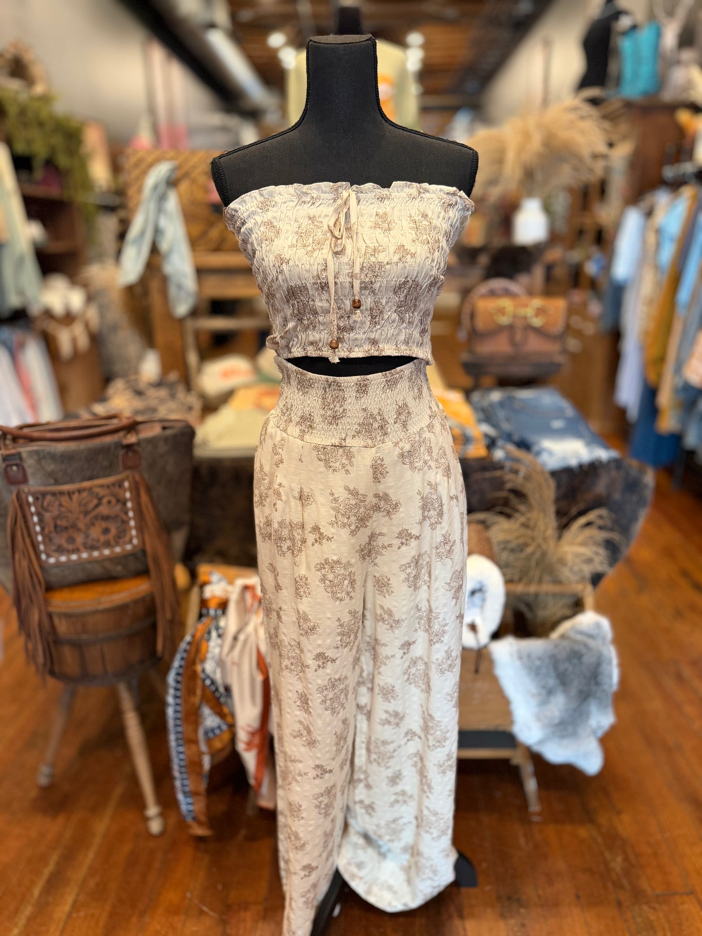 Southern Petals – Beige Set
