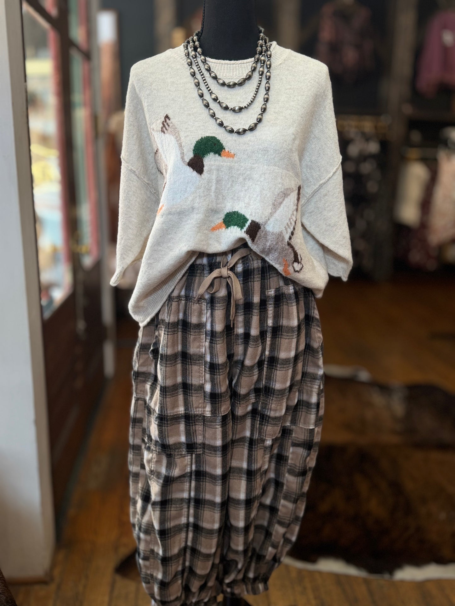 Cottage Living – Black Plaid Jogger