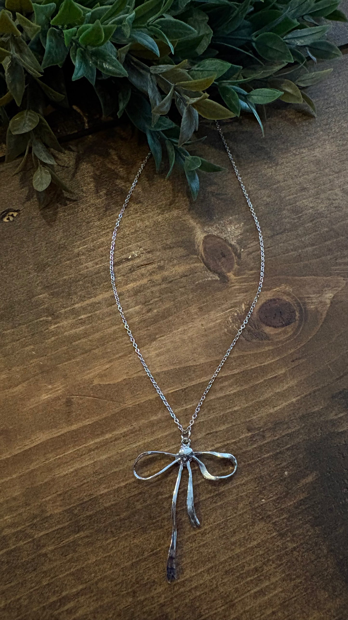 Flow Bow-Silver Necklace