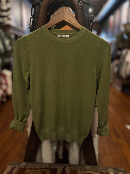 Timeless Comfort – Kiwi Soft Knit Sweater