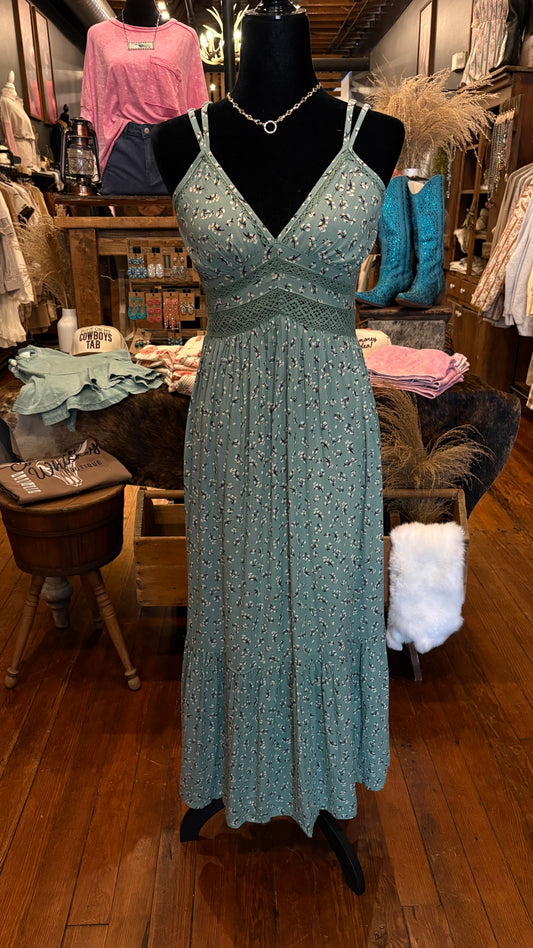 Mint Meadow – Floral Maxi Dress