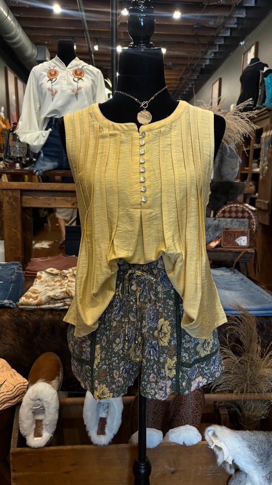Heatwave Honey – Yellow Pintuck Tank