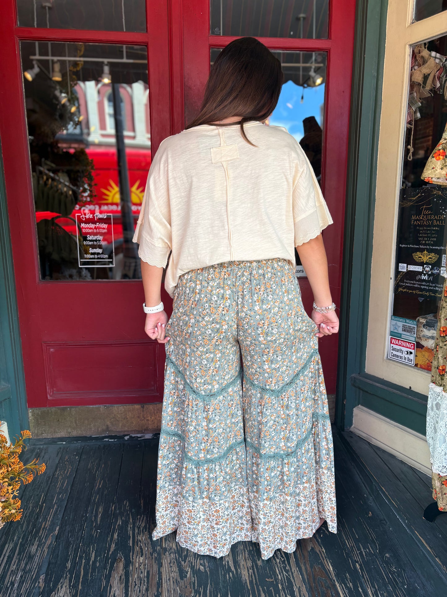 Romantic Garden – Sage Floral Pants