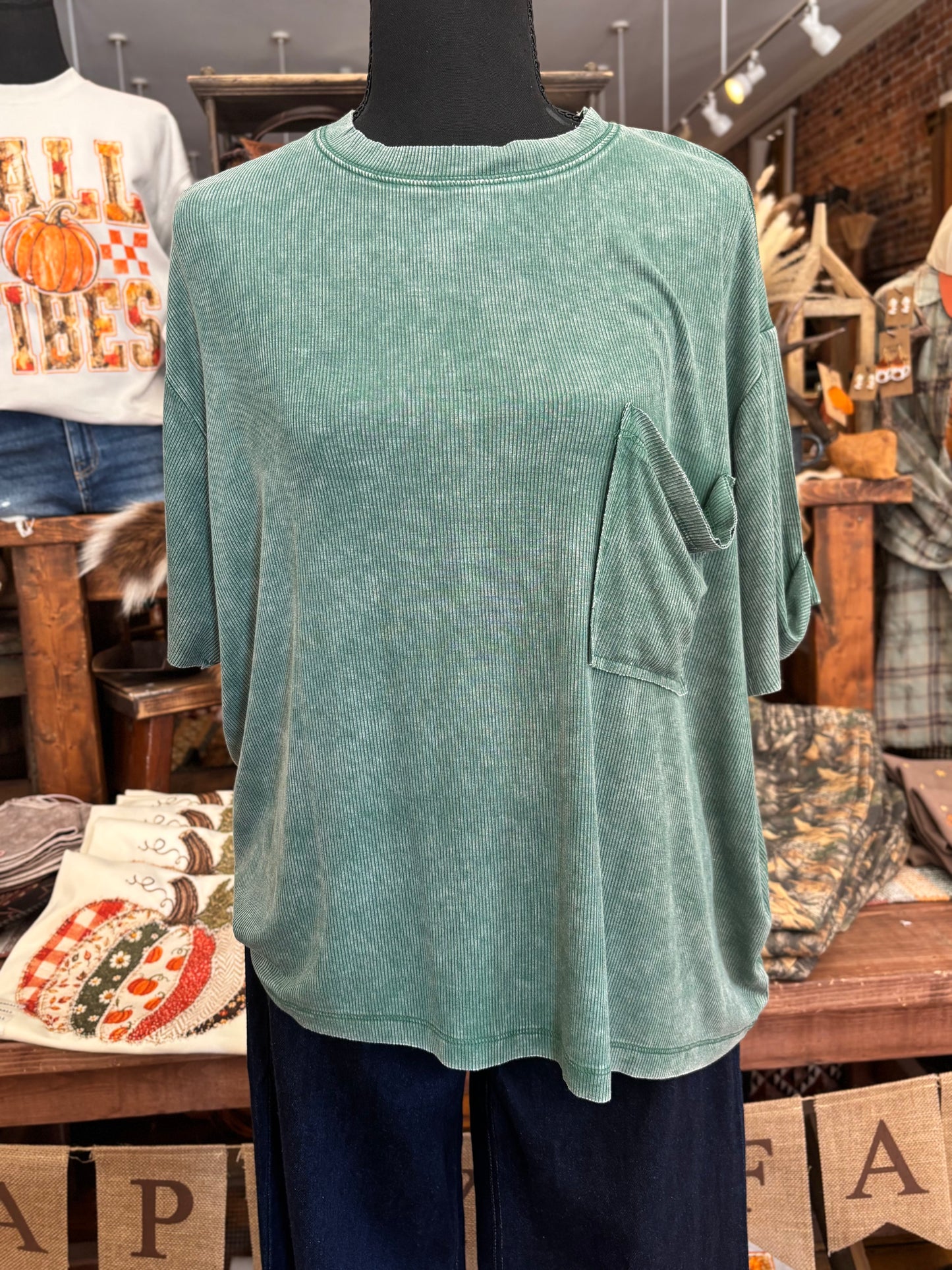 Easy Days – Green Acid Wash Pocket Top