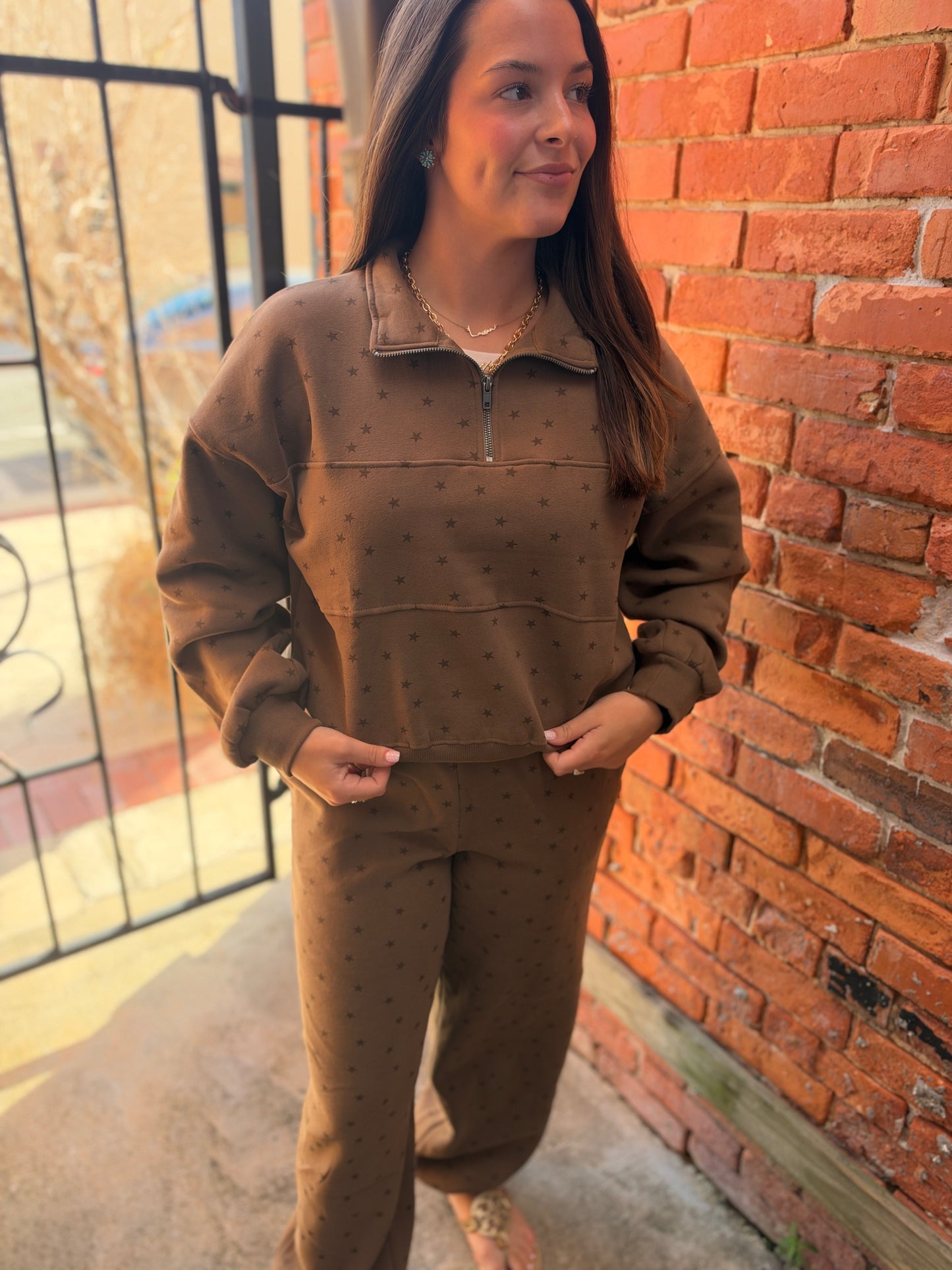 Lone Star Lounge – Brown Star Quarter-Zip Sweatshirt