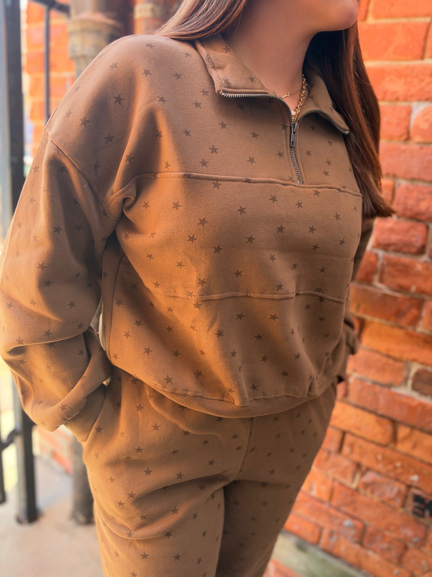 Lone Star Lounge – Brown Star Quarter-Zip Sweatshirt