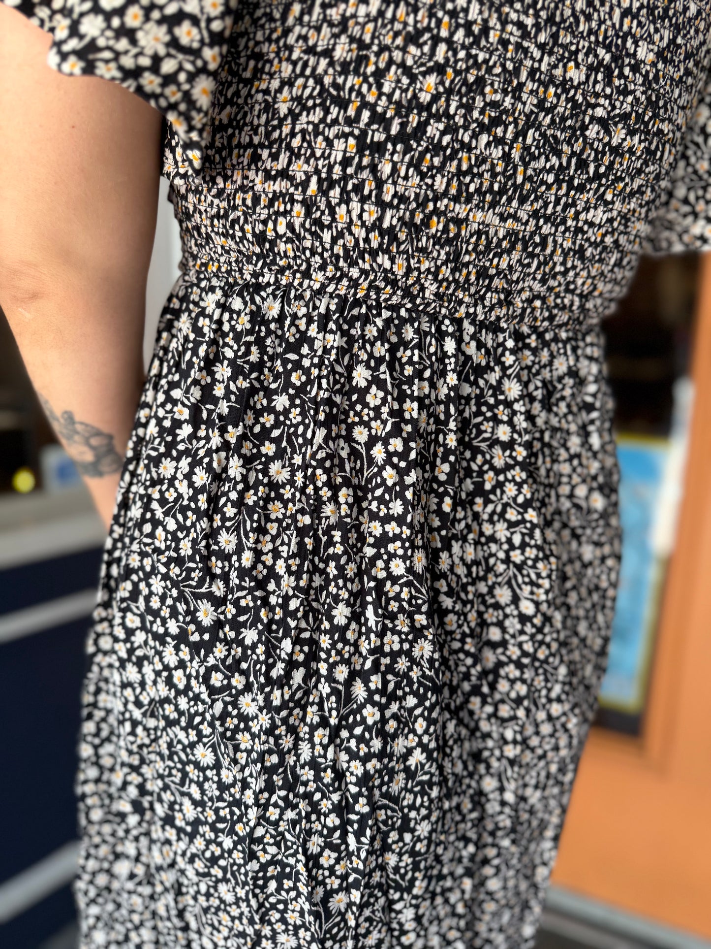 Daisy After Dark – Black Maxi Dress