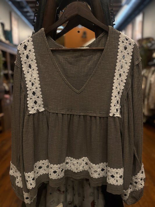 Mossy Hollow – Balloon Sleeve Top