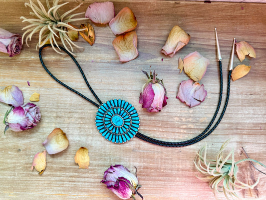 Kingman Turquoise Sterling Silver Bolo Tie – Navajo Handmade by Jesse Williams