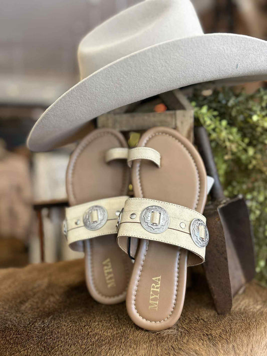 Concho Rogue - Ivory Leather Sandal
