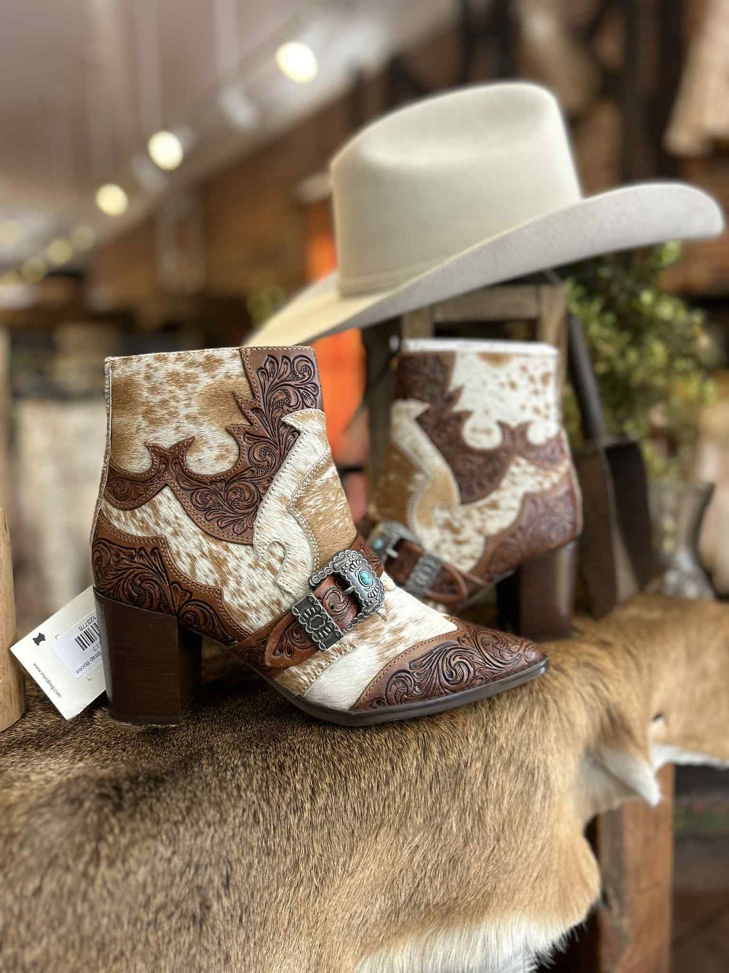 Buckhorn – Cowhide Strap Bootie