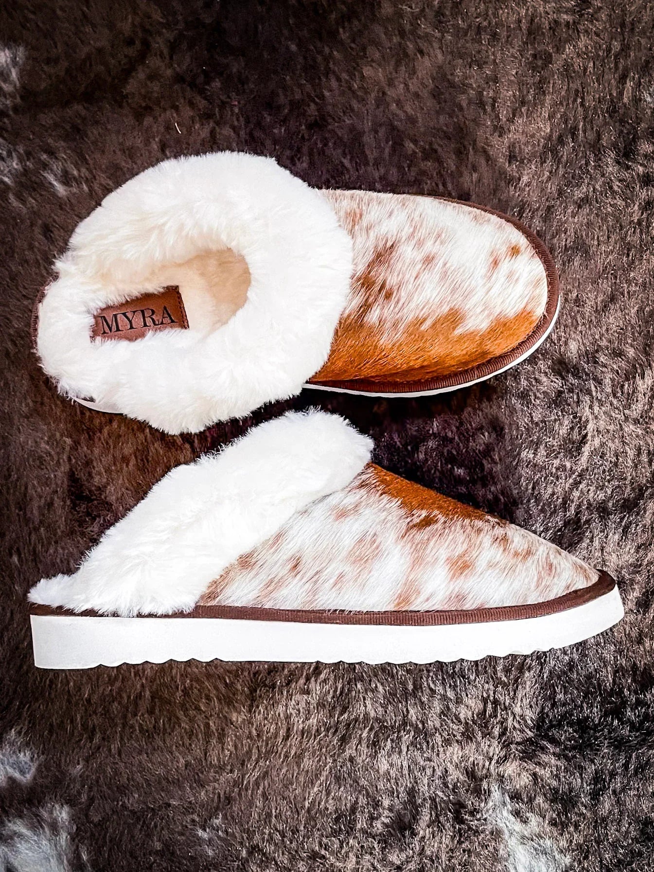 Cozy Cow - Cowhide Fur Slippers - Brown