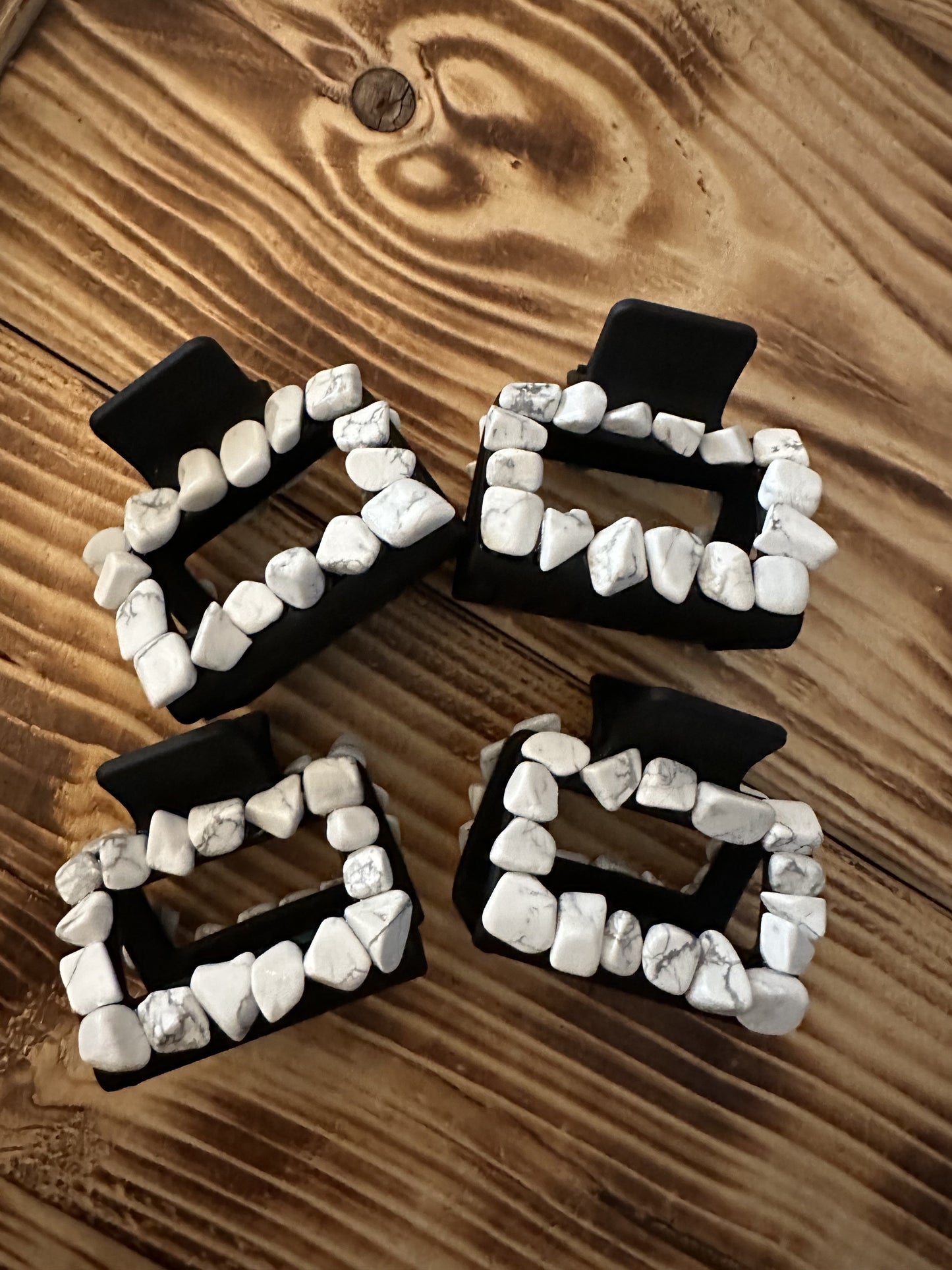 Mini Clip - White Stone